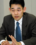 嶋田氏