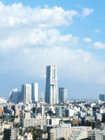 ランドマークタワーを一望