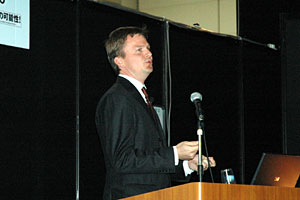 Free Standards Group CEOのJim Zemlin氏