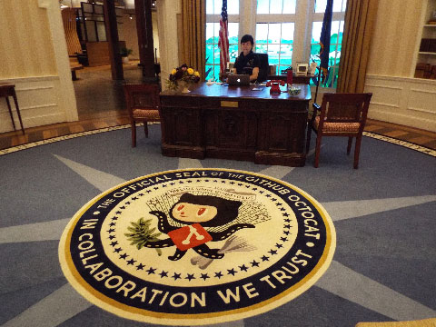 GitHubの受付。ホワイトハウスの執務室を模している。