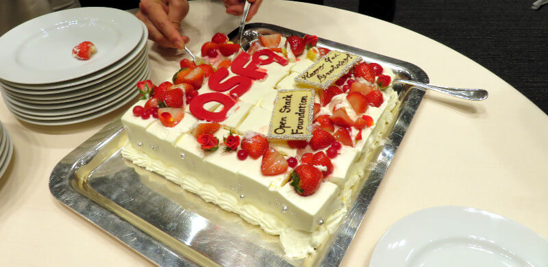 OpenStack Foundationの9周年を祝うケーキ
