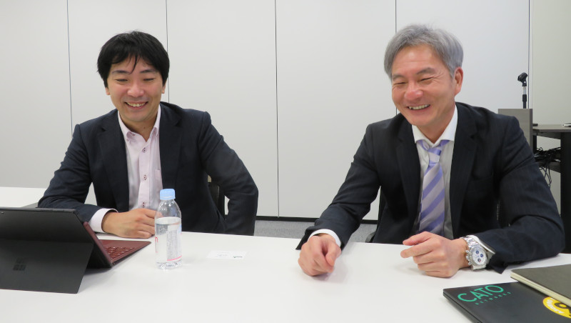 Cato Networksの日本人社員、桜井氏（左）と四方氏（右）