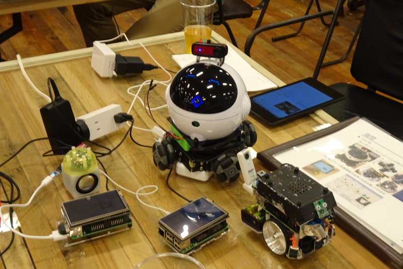 オムニホイールのロボット、マイクロマウス、GPSビューアー