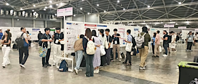 AAAI-26から数多くの参加者で賑わいを見せたポスターセッションと対照
