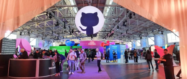 GitHub Universe 2024開催。初日のキーノートはデモ満載でCopilotの拡がりを見せつける内容に | Think IT ...