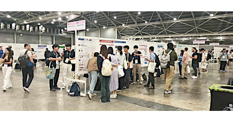 AAAI-26から数多くの参加者で賑わいを見せたポスターセッションと対照