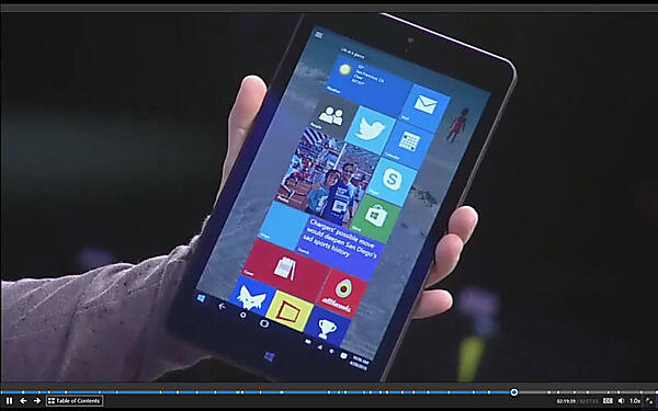 タブレットでのスタート画面−8インチのタブレットでは、スタート画面にタイルのみが並び、画面上部のハンバーガーアイコンで最近使ったアプリやすべてのアプリのリストを表示させます。