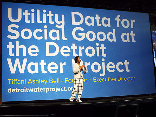 プロジェクトを紹介するティファニー・アシュリーベル氏