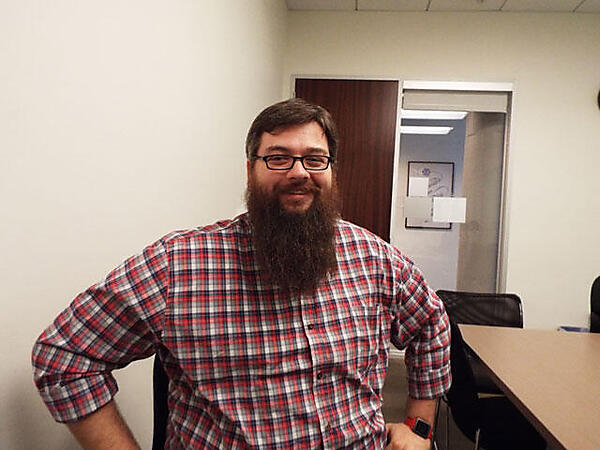 ヒゲ、メガネ、チェックのシャツ、ちょっと肥満気味。オタクの見本のようなボイエンス氏