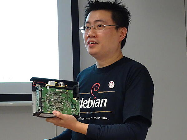 Roger Shimizu氏とLinkstation