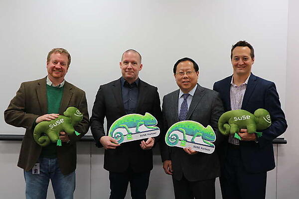 左からリース氏、ミラー氏、ジアン氏、コックレル氏