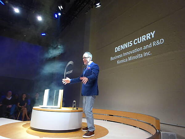 このソリューションの企画を主導したデニス・カリー氏