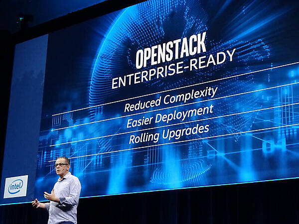 若干、会場が白けたインテルのプレゼンテーション