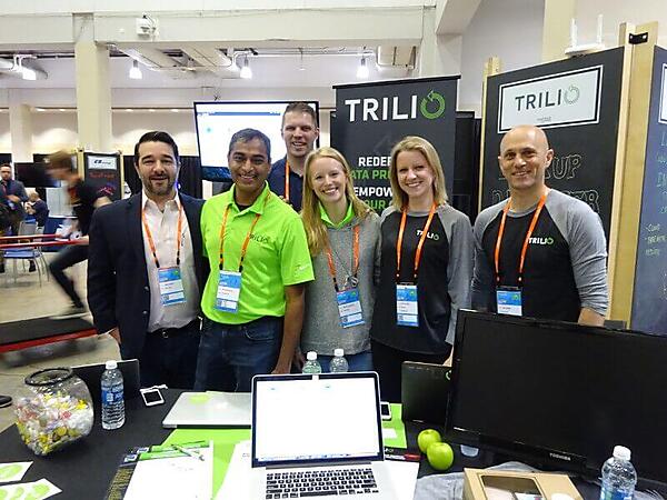 Trilio Dataのスタッフ。緑色のポロシャツの人物がCTO、その左がCEO