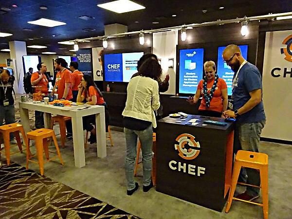 Chefのブースはいつも人で賑わっていた。