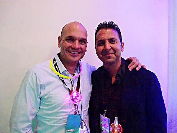 Chief Revenue OfficerのCarlos Delatorre氏（左）とChhabra氏（右）