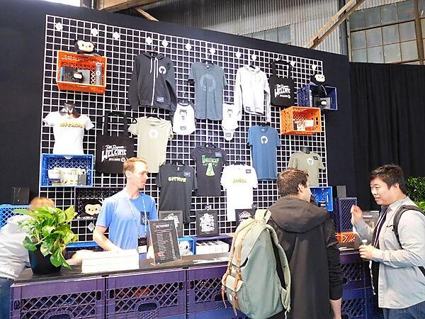 OCTOSHOPと言う名のノベルティショップ