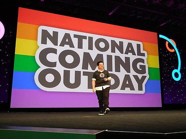 登壇したのはMaven YouthのCEO、Monica Arrambide