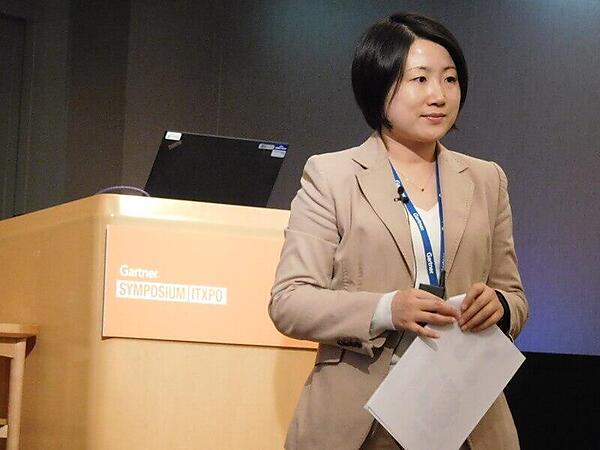 プレゼンテーションを行うシェン氏