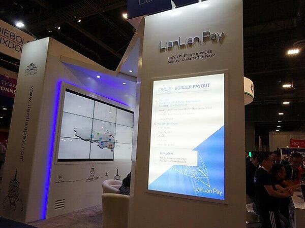 中国のLianLian Payのブース