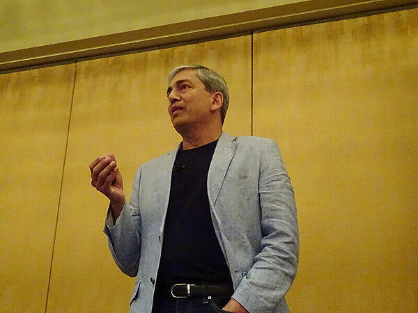 Alexaを解説するAshwin Ram氏