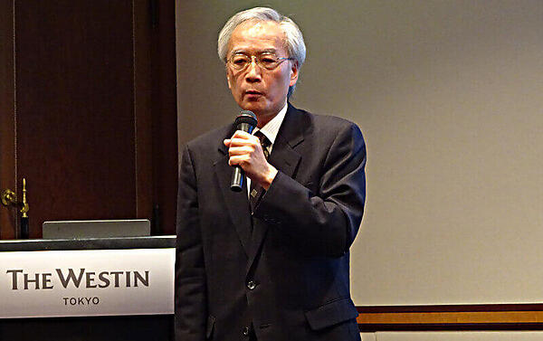 発表を行う富士通の江藤氏