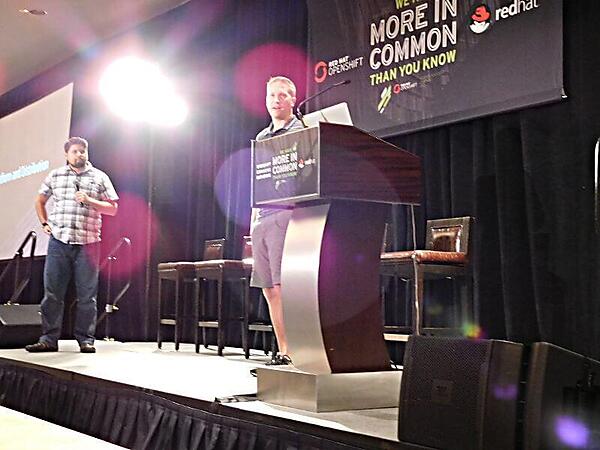 登壇したColeman氏（右）とBarrett氏（左）