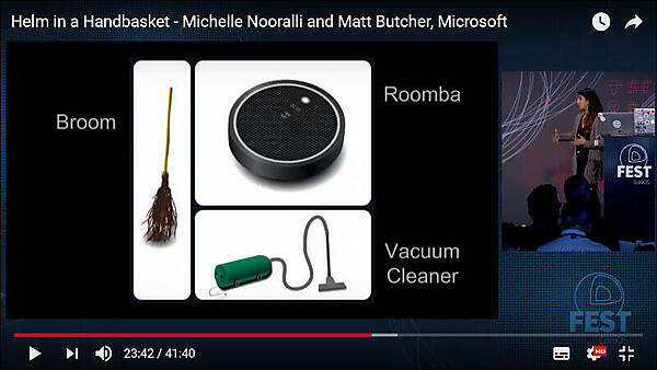 例えとして箒、掃除機、そして掃除ロボット