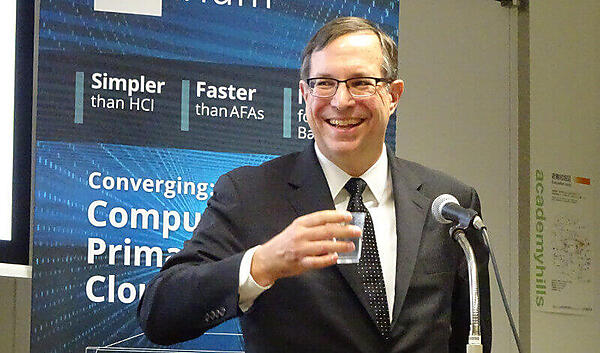 テクノロジー担当VP、Rex Walters氏