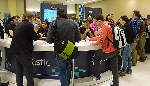 Ask me Anythingのコーナーは常に人だかり