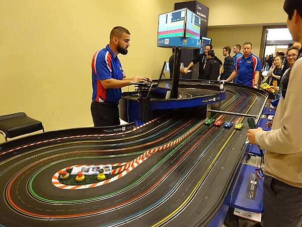 レーストラックのデータを収集