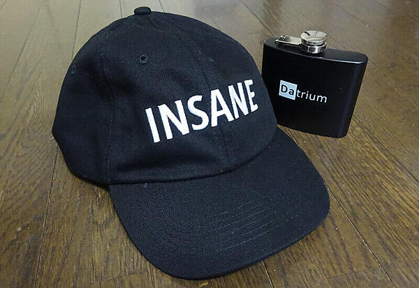 “INSANE”がキャッチコピーのDatriumのノベルティ