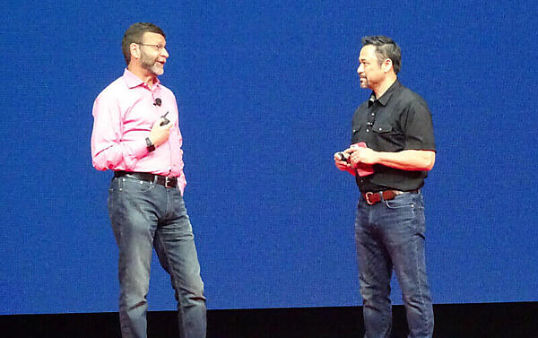 Paul Cormier氏とデモのMCを務めたBurr Sutter氏