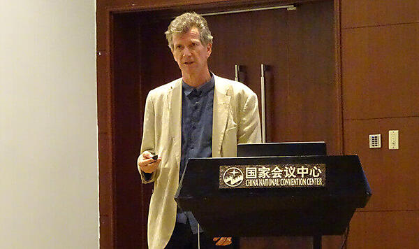 講演を行うStephen Walli氏