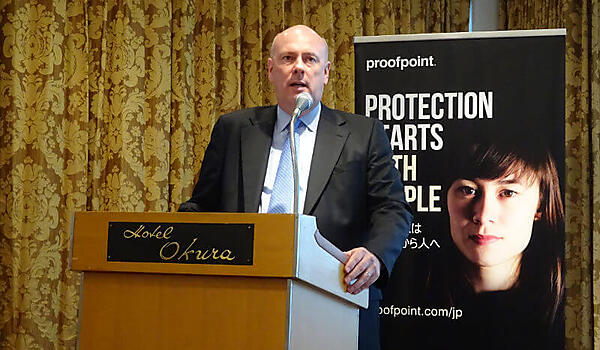 日本法人代表のフェゼック氏