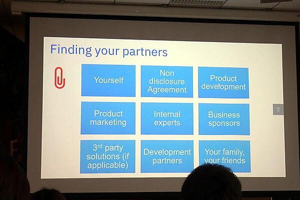 パートナーを探す