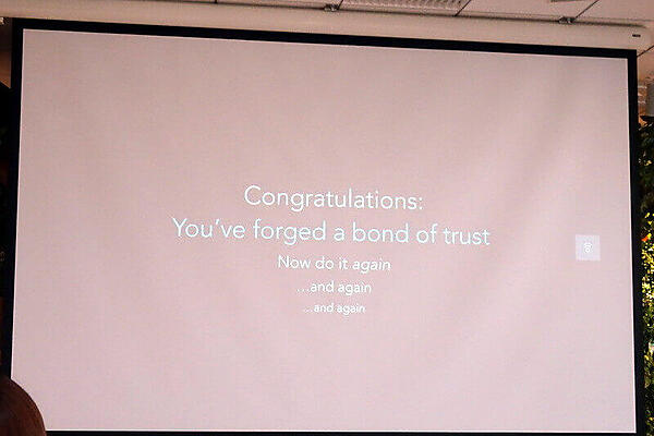 「おめでとう、これで信頼を作り上げた」