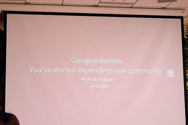 「おめでとう、これでコミュニティの拡大を開始した」