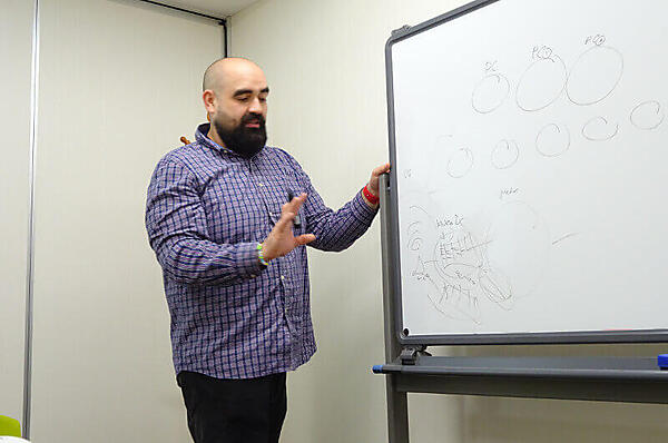 イラストでVolterra Stackを説明するRodrigues氏