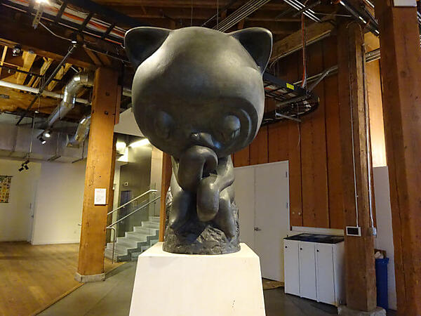 GutHub本社に設置されているOctocat「考えるモナリザ」