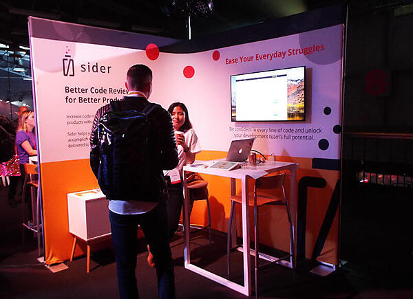 ベンチャー向けには集合スタイルのブースを用意