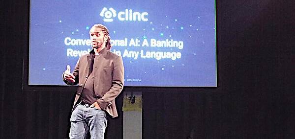 プレゼンテーションを行うClincのCEO、Jason Mars氏