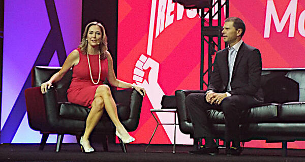 EdelmanのCampbell氏（左）とWells FargoのShrewsberry氏（右）