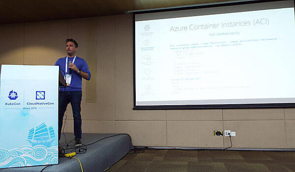 AzureにおけるKubernetesサービスを解説するMonroy氏