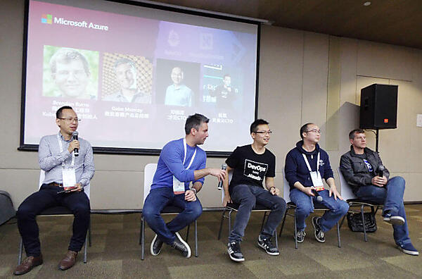 パネルディスカッションのパネラーたち