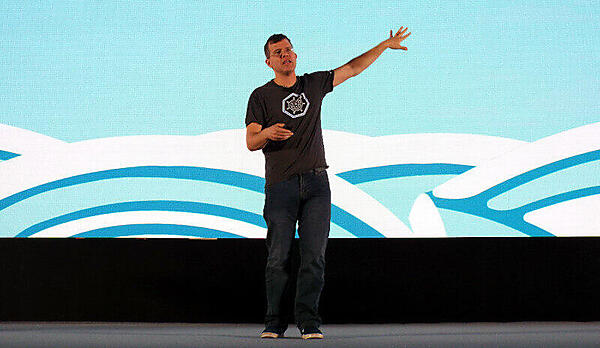 プレゼンテーションを行うMicrosoftのBrendan Burns氏