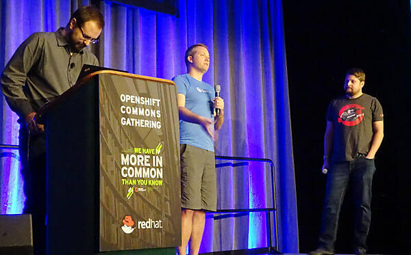 左からDerek Carr氏、Clayton Coleman氏、Mike Barrett氏