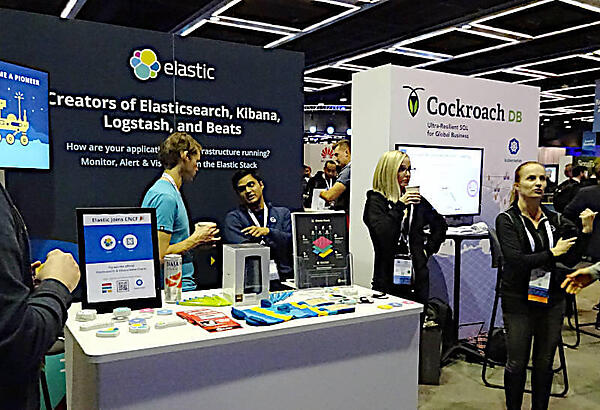 ElasticとCockroachDBは隣同士