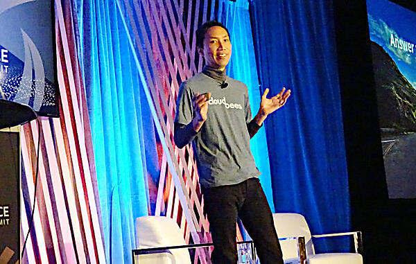 プレゼンテーションを行うCloudBeesの川口氏