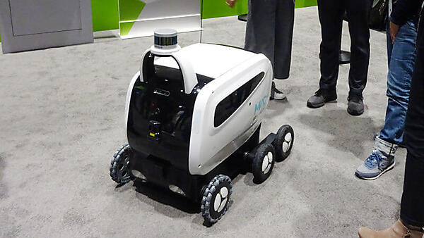 より小型の自動配送カート